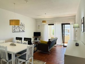 23548412-Ferienwohnung-8-Albufeira-300x225-1