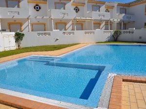 21962997-Ferienwohnung-6-Albufeira-300x225-5