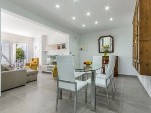 23439166-Ferienwohnung-6-Alcúdia-300x225-4