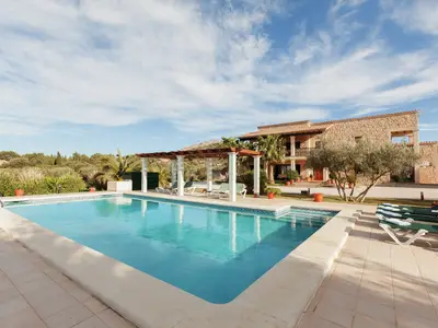 PoolOfHouse