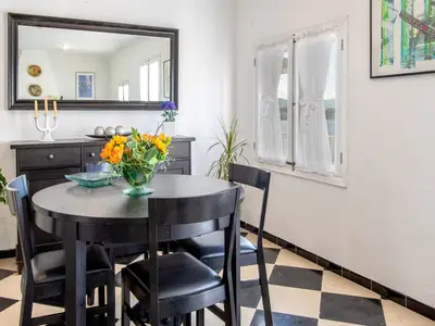 DiningRoom
