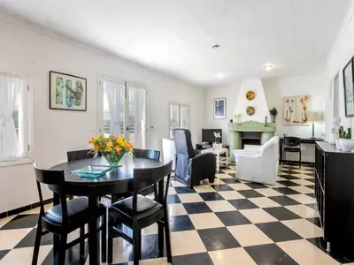DiningRoom