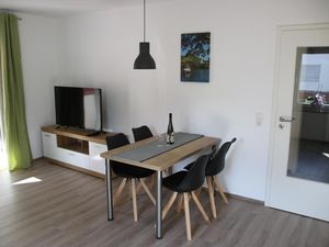 22001193-Ferienwohnung-5-Alf-300x225-2