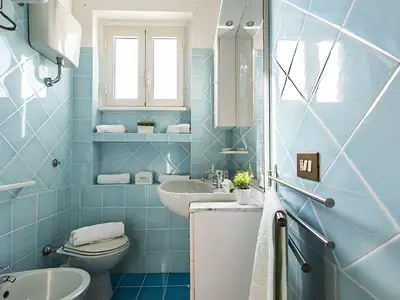 Badezimmer mit Dusche