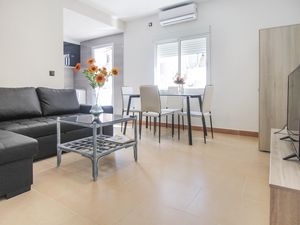 23727946-Ferienwohnung-6-Alicante-300x225-2