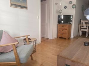 23541141-Ferienwohnung-4-Alkersum-300x225-5