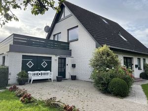 23919782-Ferienwohnung-4-Alkersum-300x225-3