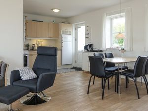 23749318-Ferienwohnung-4-Allinge-300x225-5