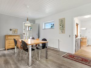 23757754-Ferienwohnung-8-Allinge-300x225-3