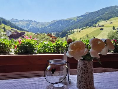 alpbachloft_alpbachtal_aussichtvomsüdbalkon