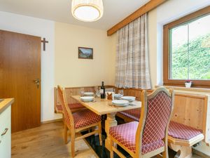 24045941-Ferienwohnung-7-Alpbach-300x225-2