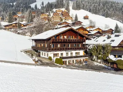 Außenseite Ferienhaus [Winter]