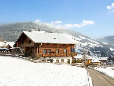 Außenseite Ferienhaus [Winter]