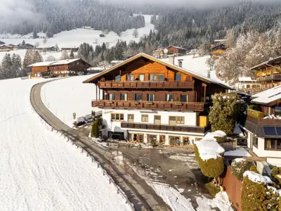 Außenseite Ferienhaus [Winter]
