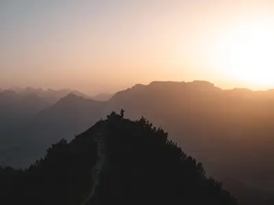 Bank am Gratlspitz Gipfel Sonnenuntergang Alpbach