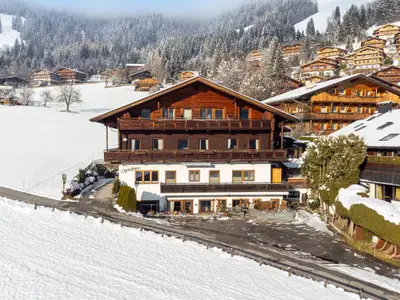 Außenseite Ferienhaus [Winter]