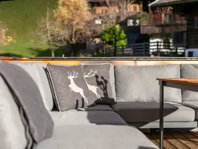 Alpbach44-Alpbach-Sitzbank-Kast'l1