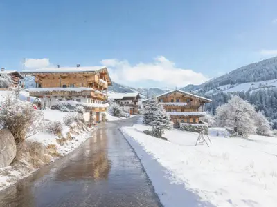 Außenseite Ferienhaus [Winter]