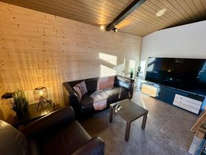 22620011-Ferienwohnung-5-Alpthal-300x225-2