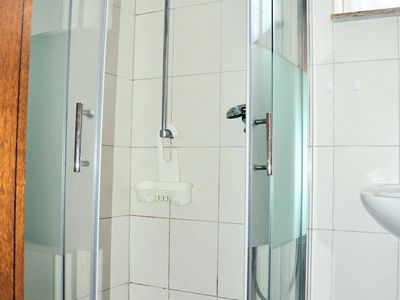 Dusche-Ein-Zimmer-Apartment