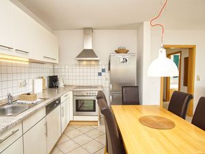 23976067-Ferienwohnung-4-Alt Reddevitz-300x225-4