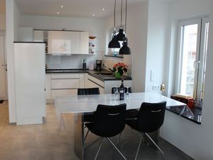 23922207-Ferienwohnung-5-Alt Schwerin-300x225-3