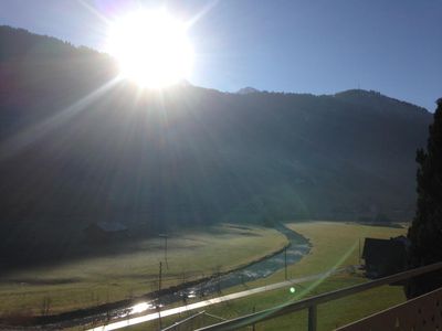 Blick Richtung Churfirsten und Talabwärts mit dem Fluss Thur