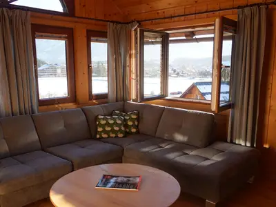 Altes Pfarrhaus, Altaussee, Couchtisch