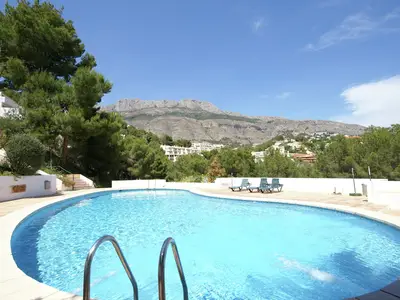 PoolOfHouse