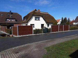 19564281-Ferienwohnung-2-Altefähr auf Rügen-300x225-0