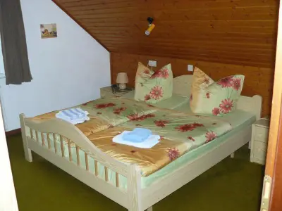 Schlafzimmer 2