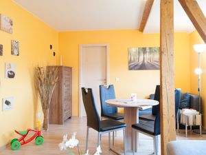 23562025-Ferienwohnung-7-Altenburg-300x225-4