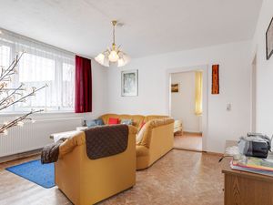 22076011-Ferienwohnung-4-Altenfeld-300x225-2