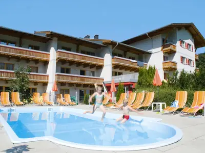 PoolOfHouse
