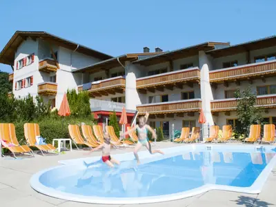 PoolOfHouse