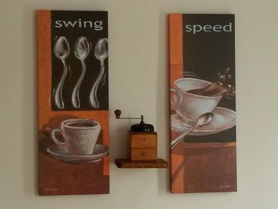 Wand Küche mit alter Kaffeemühle Wand Küche mit alter Kaffeemühle
