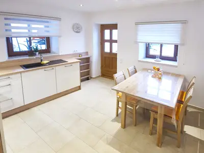 Küche und Esszimmer