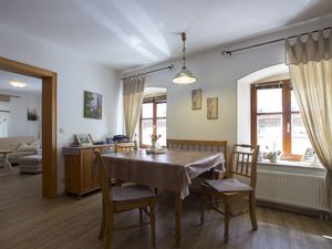 22649273-Ferienwohnung-4-Amberg-300x225-3