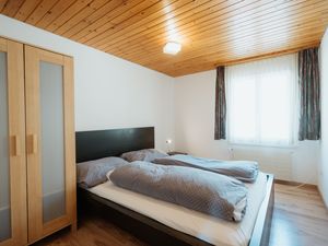 19045341-Ferienwohnung-5-Amden-300x225-3