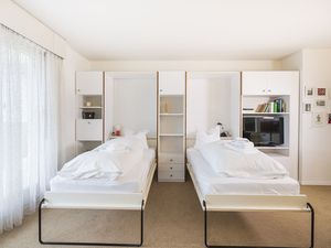Wohn/-Schlafzimmer mit Schrankbetten