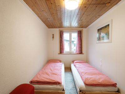 Viertes Zimmer mit zwei Einzelbetten