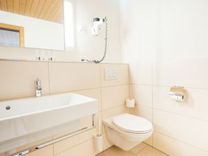 23857323-Ferienwohnung-4-Amden-300x225-3