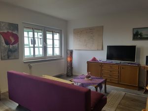 23921807-Ferienwohnung-4-Amöneburg-300x225-2