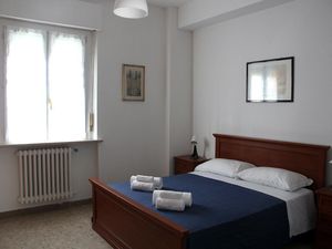 22642427-Ferienwohnung-5-Ancona-300x225-2