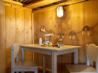 DiningRoom