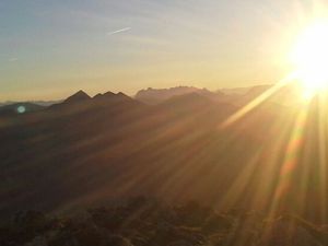 Herrliche Sonnenaufgänge mit Bergblick genießen Sie am Unterenglhängerhof