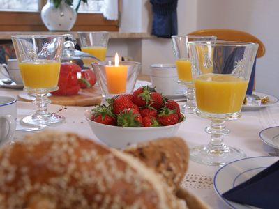 Gemütliche Eckbank zum frühstücken, mittagessen, dazwischenessen, abendessen ...