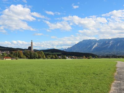 Ihre Urlaubsgemeinde "Anger" im Hintergrund der Untersberg