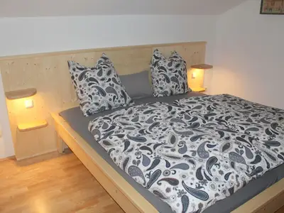 Täumen Sie im gemütlichen Schlafzimmer