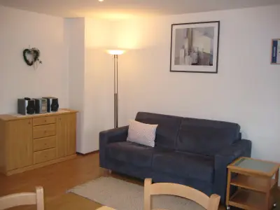 Wohnzimmer mit Couch